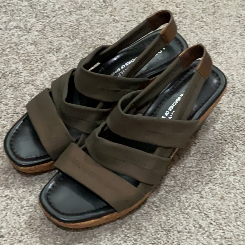 Donald J. Pliner Green Metallic Bronze Cork Wedge Platform Sandals size 9 M